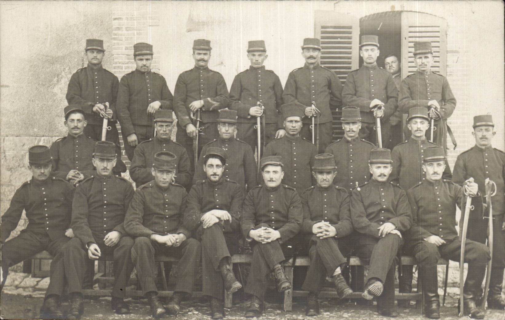 CPA Real photo Algeria Constantine Militaria Hairy Soldiers