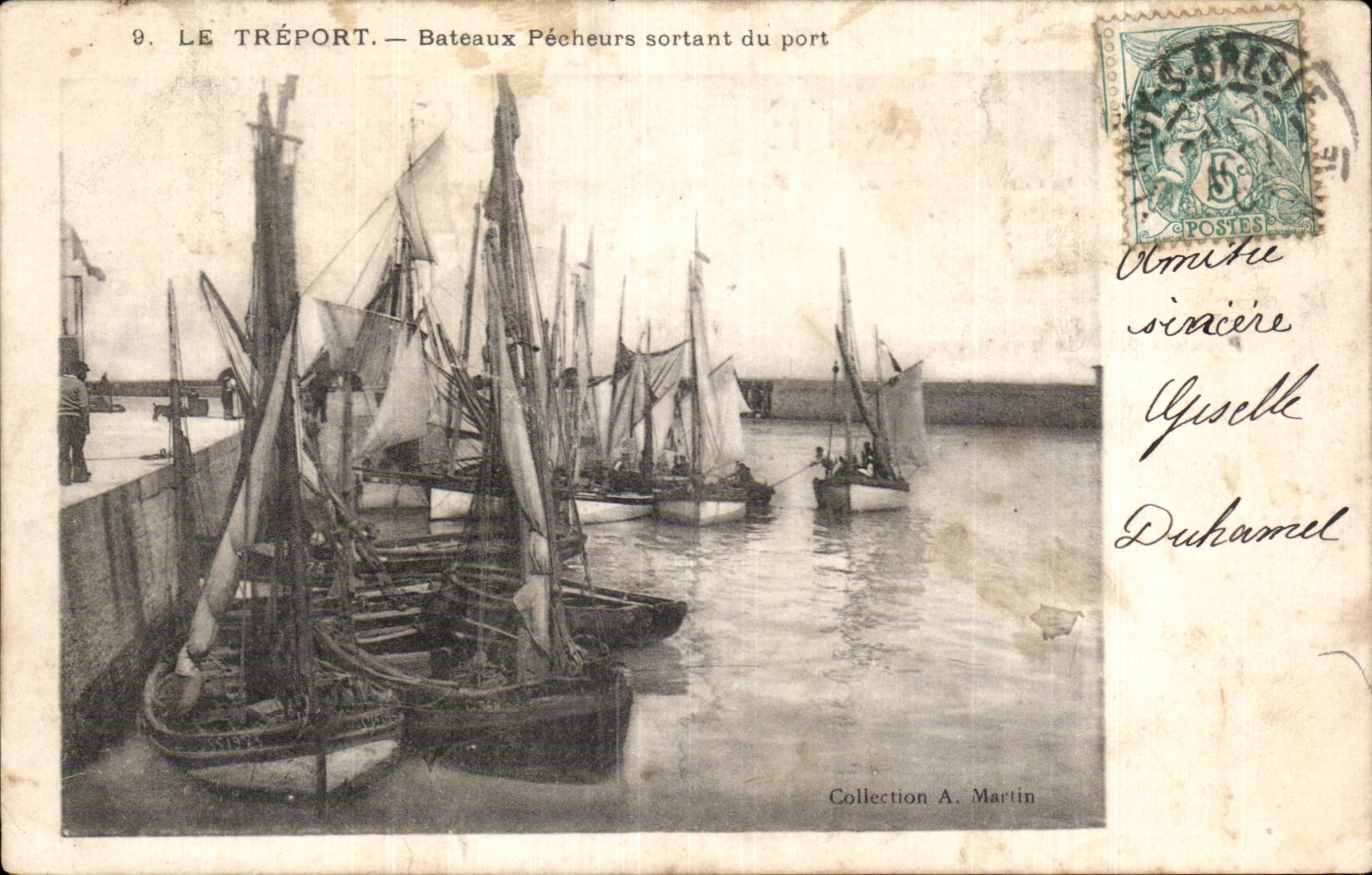 Barcos sinning de CPA Treport que salen del puerto
