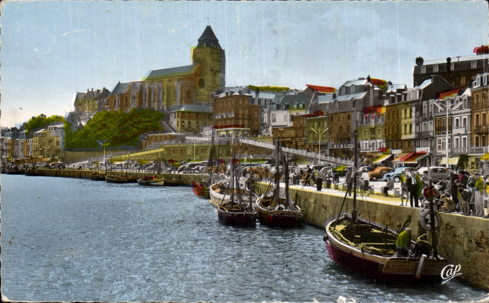 CPA Treport Le port y el St Jacques de la iglesia