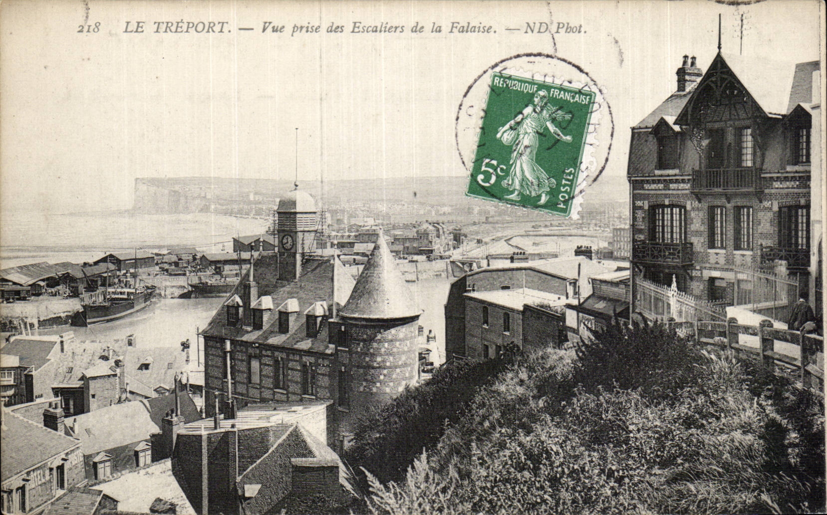 CPA Treport visto de las escaleras del acantilado