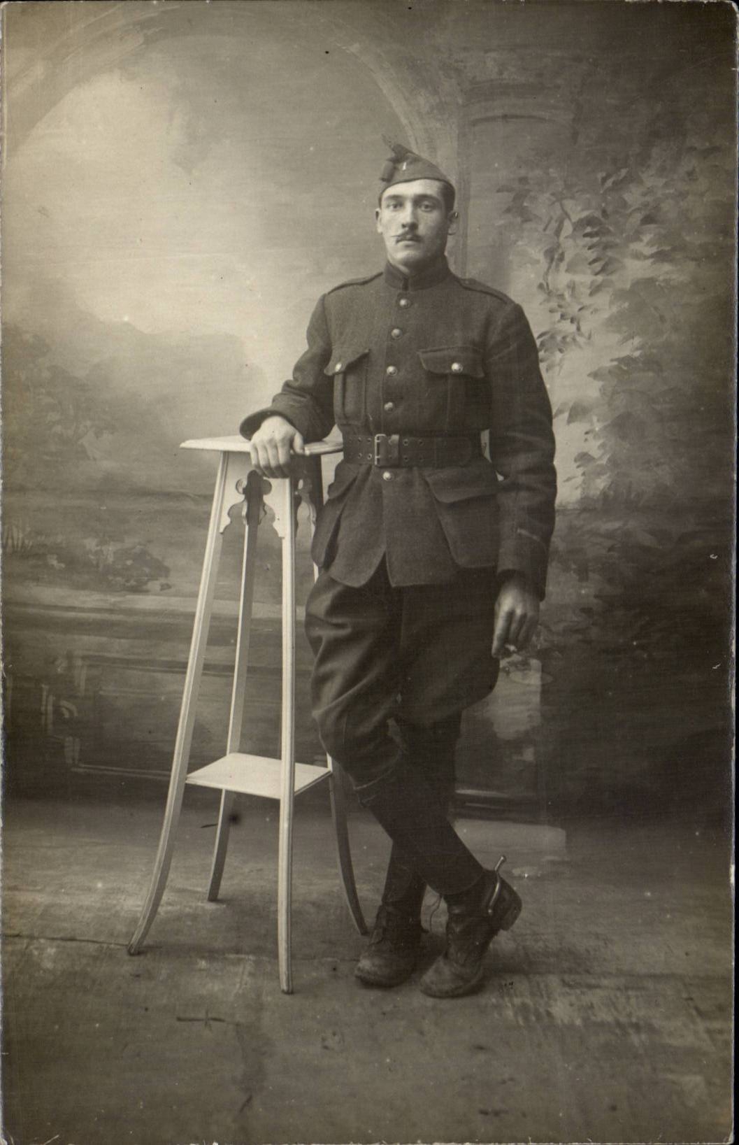 CPA Real photo Militaria Soldier