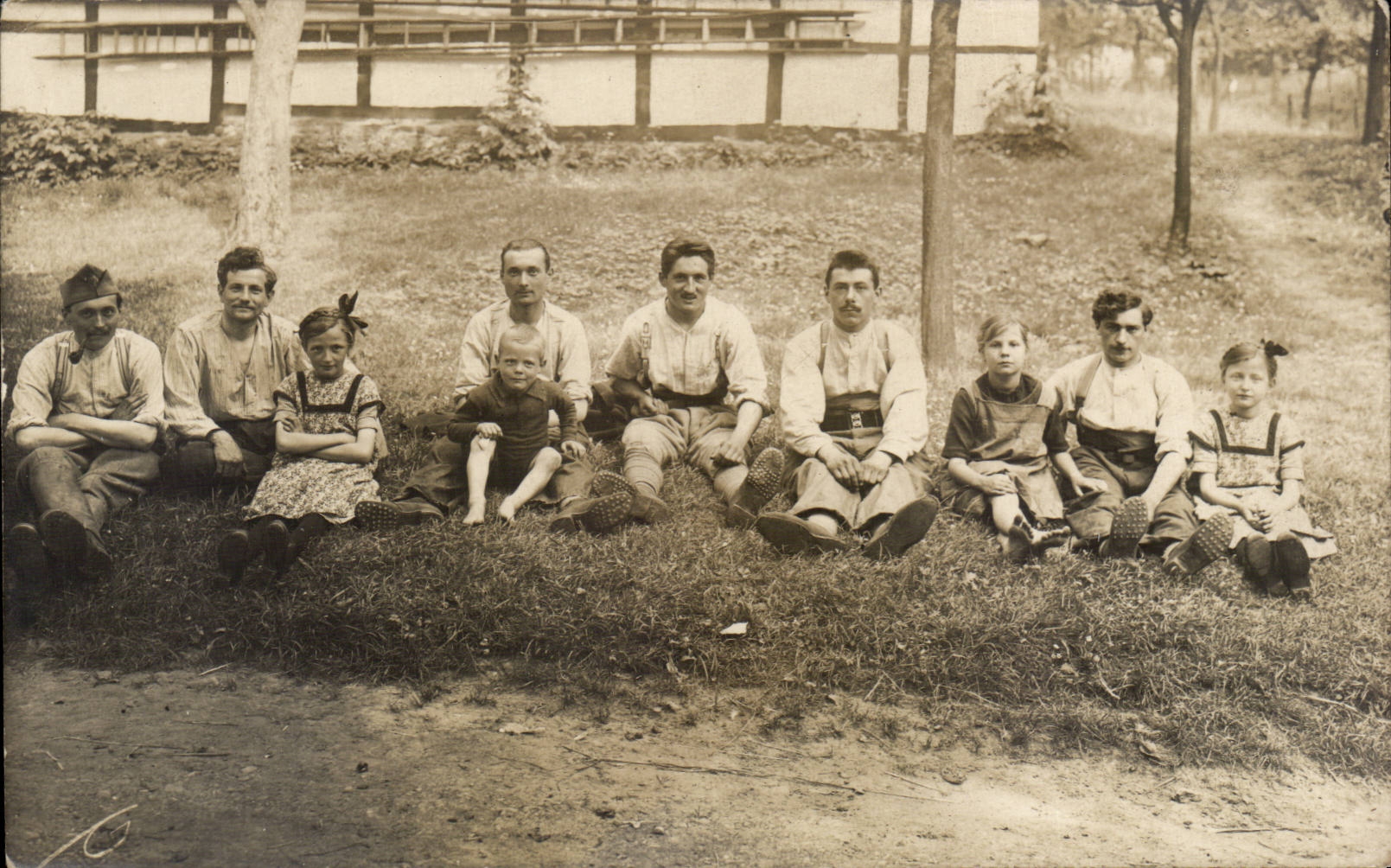 CPA Real photo Militaria Soldiers