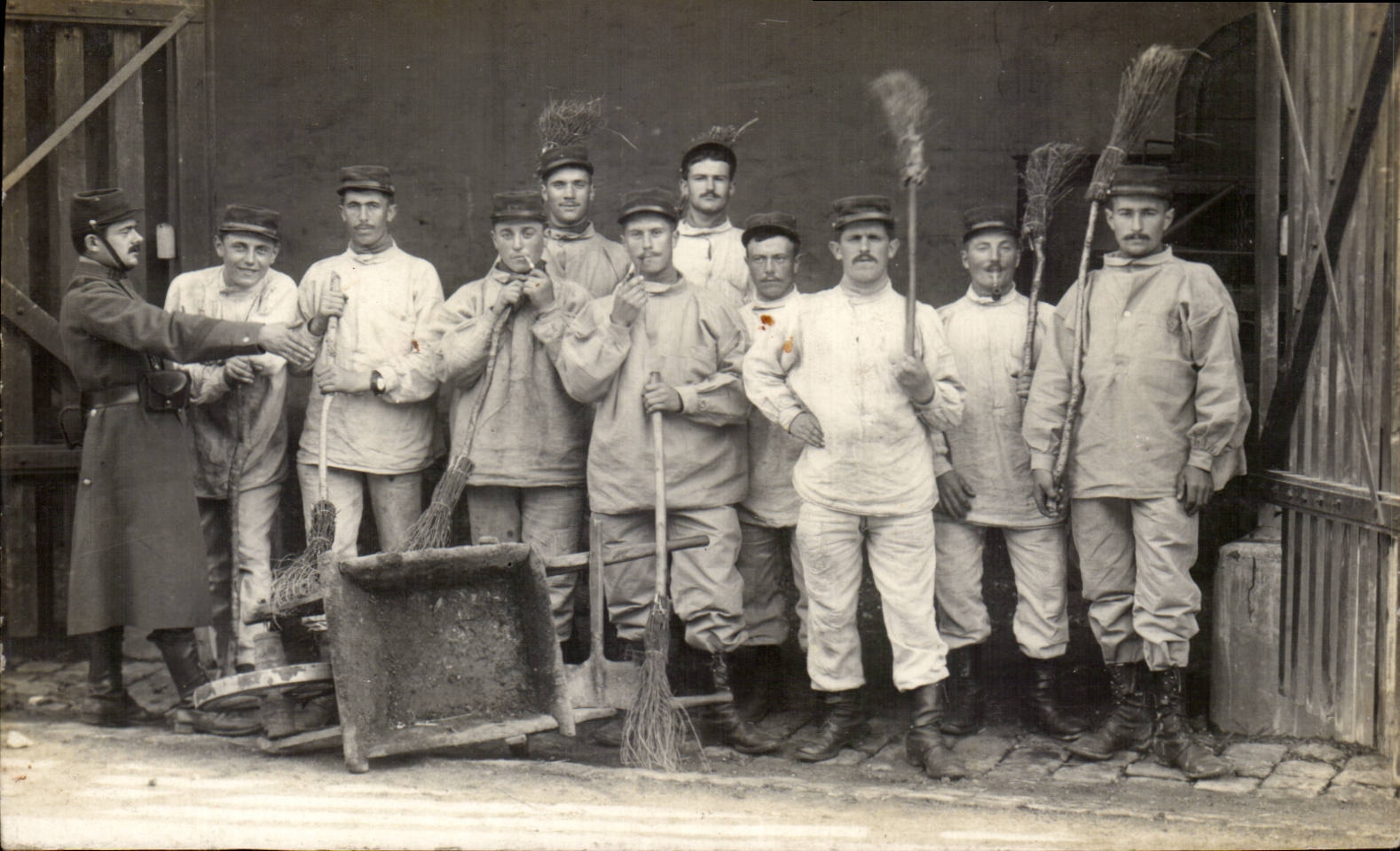 Real photo Militaria Regiment