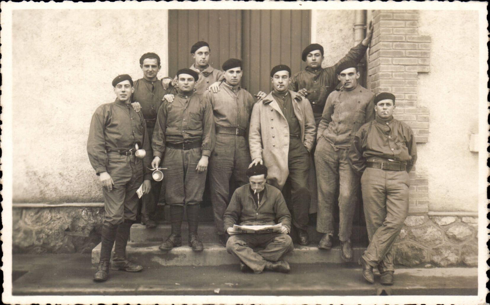 Real photo Militaria regiment