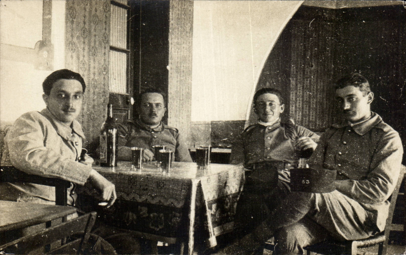 Real photo Militaria Soldiers with the mass