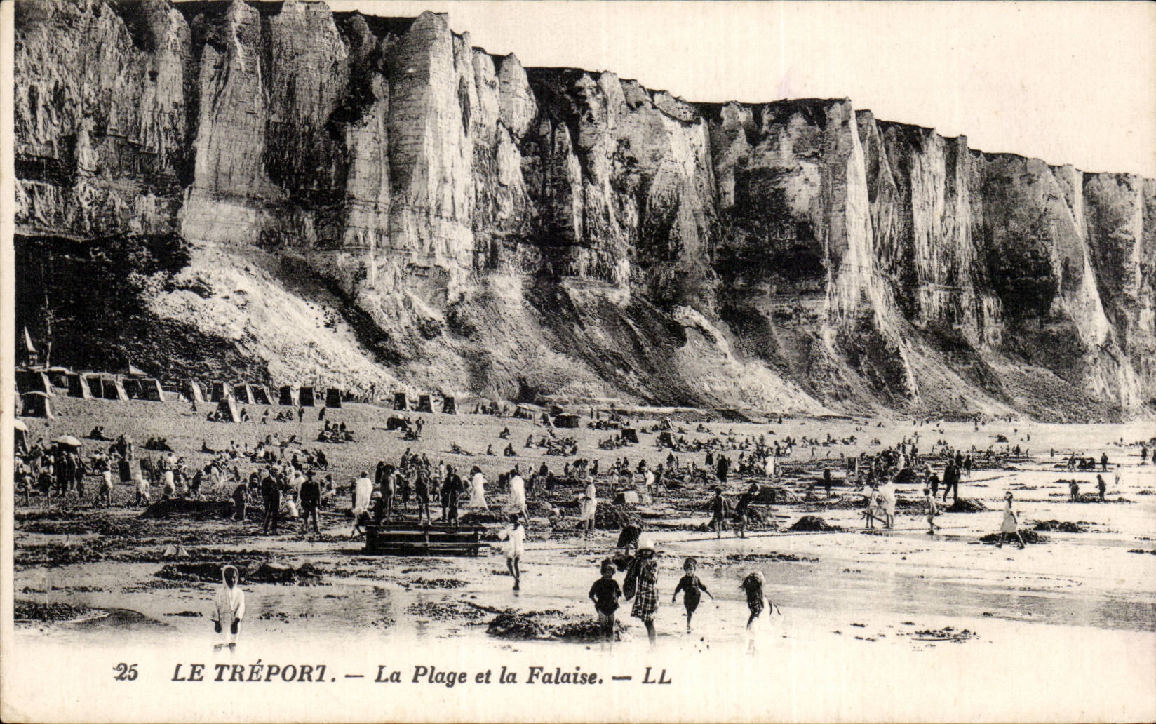 CPA Treport la playa y el acantilado