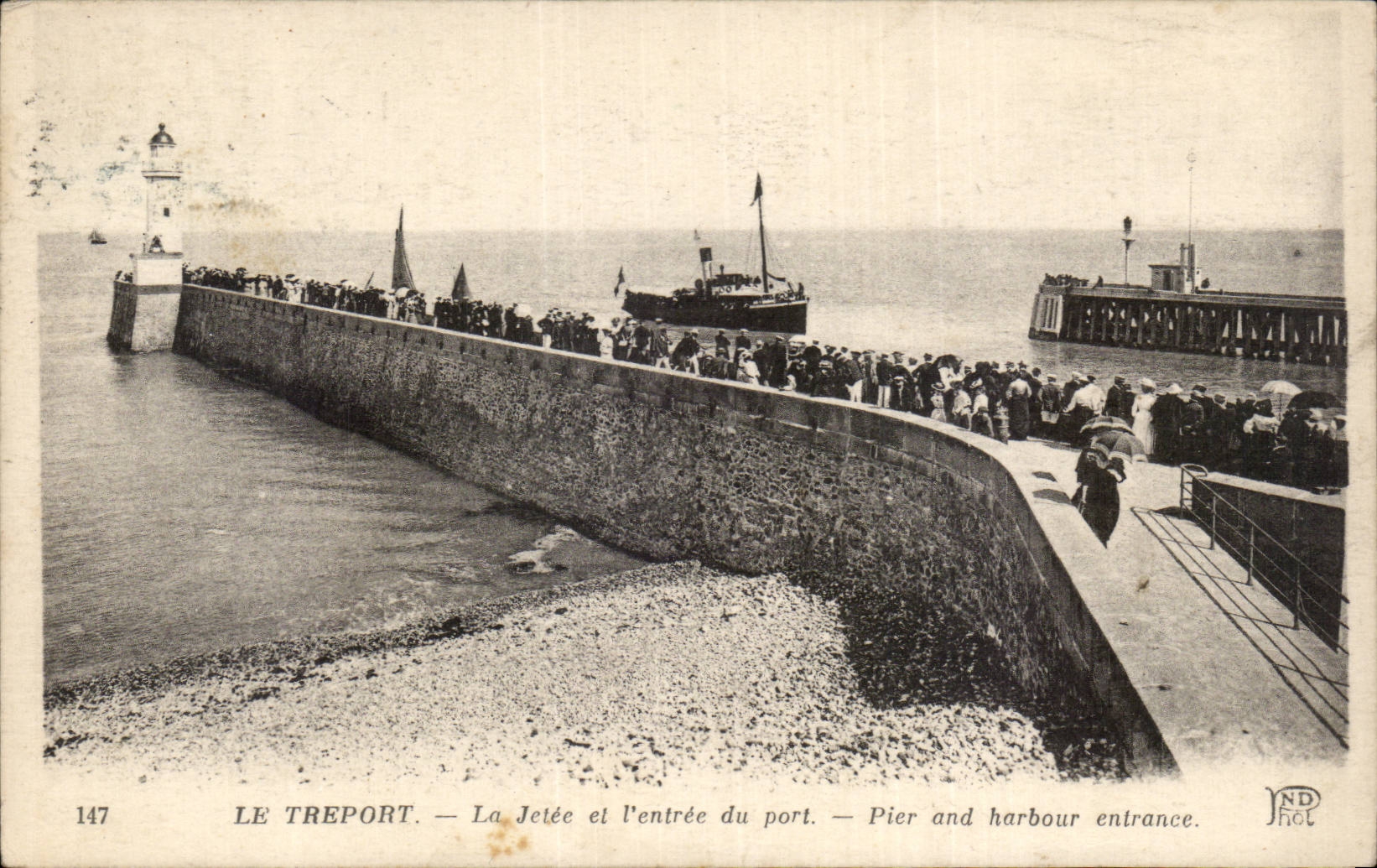 CPA Treport el embarcadero y el entrar del puerto