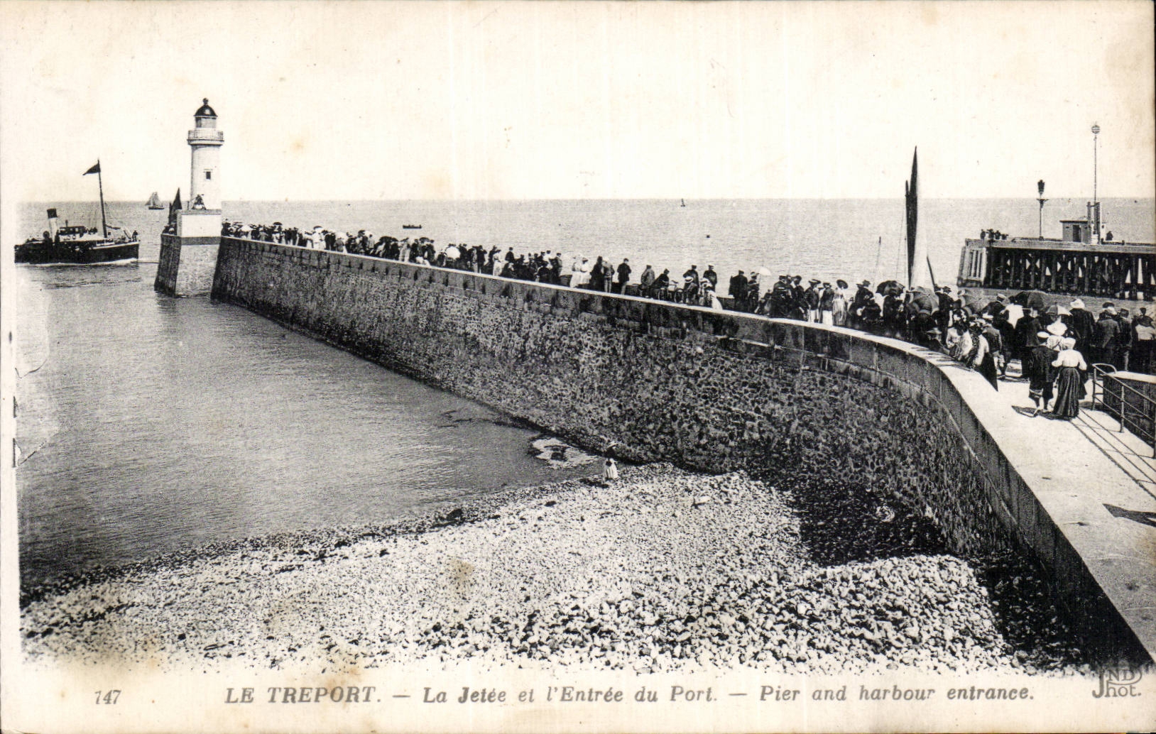 CPA Treport el embarcadero y el entrar del puerto