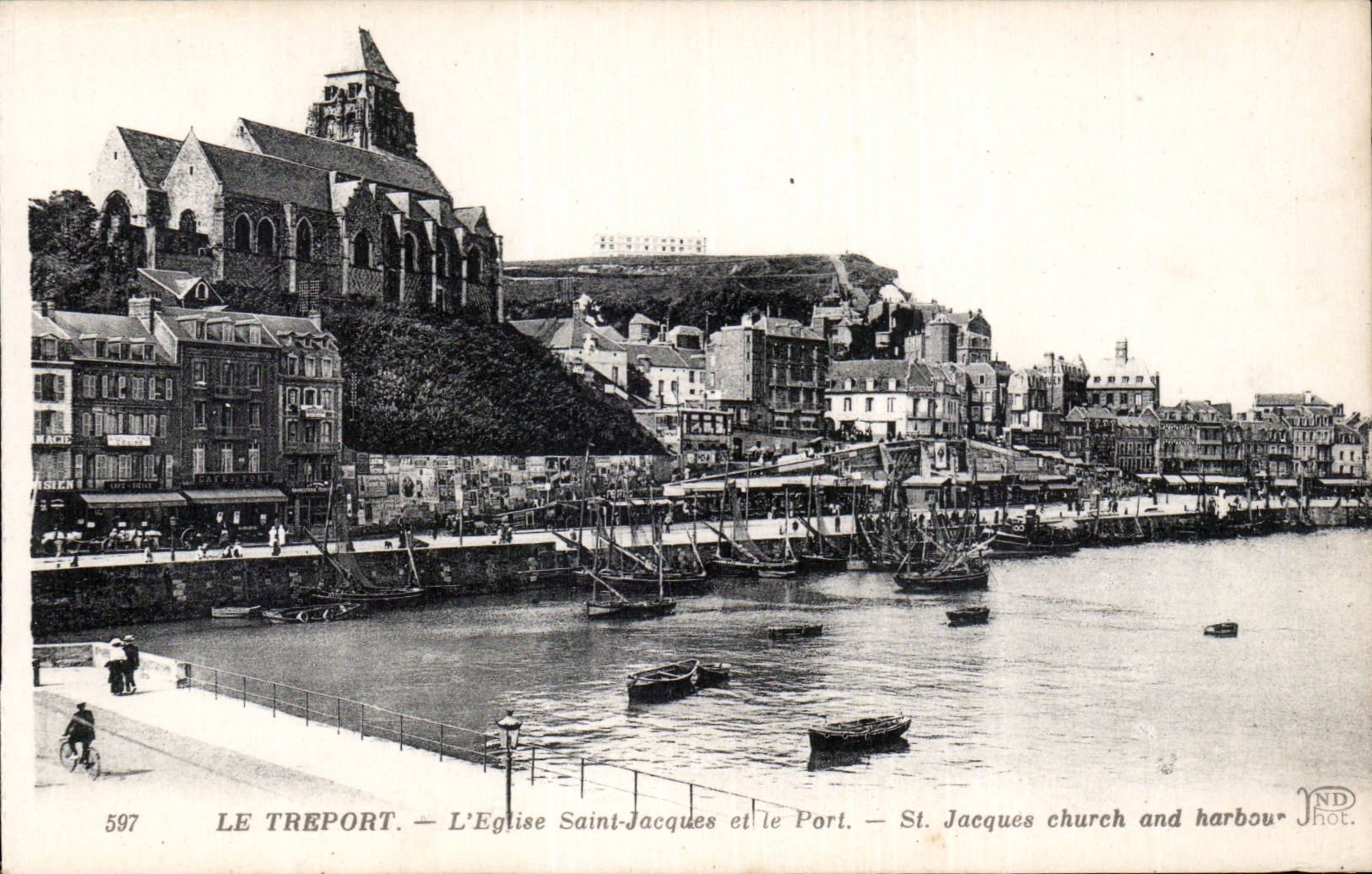 CPA Treport el santo Jacques de la iglesia y el puerto