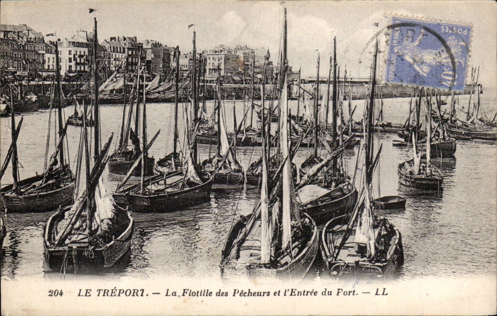 CPA Treport el flotilla de los pecadores y de entrar del puerto