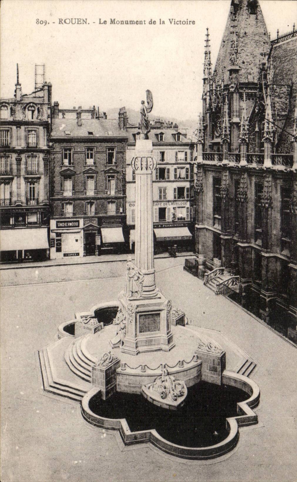 CPA Rouen Le monument of the Victoire