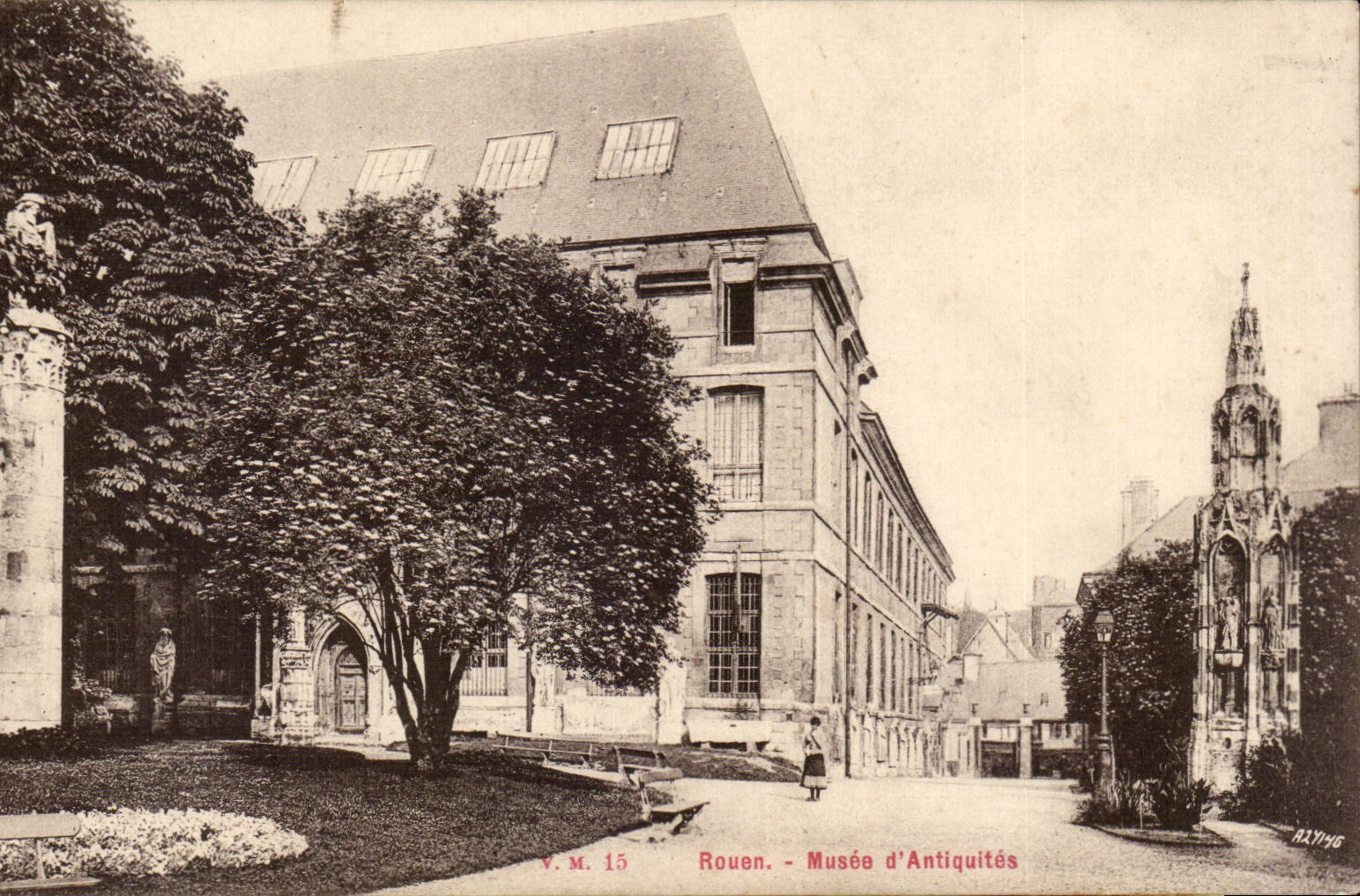 CPA Rouen Museum of antiquities