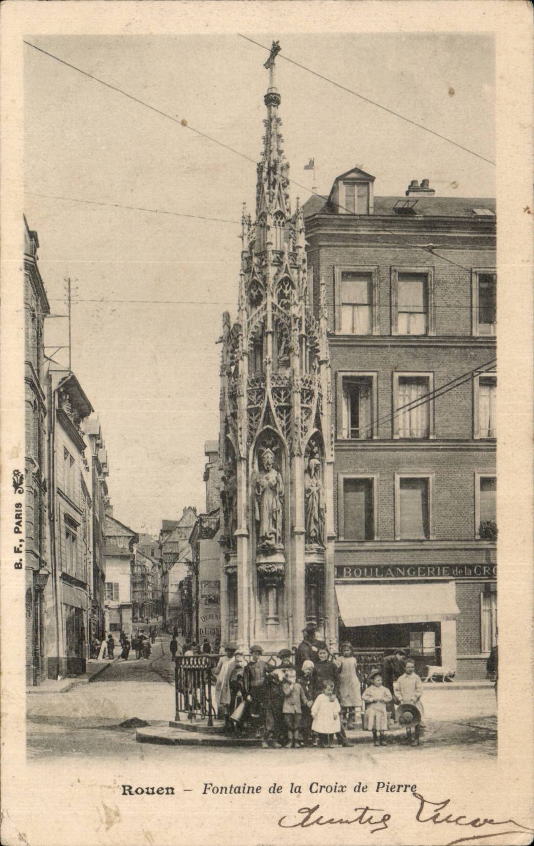 CPA Rouen Fountain of the Cross of Pierre Children
