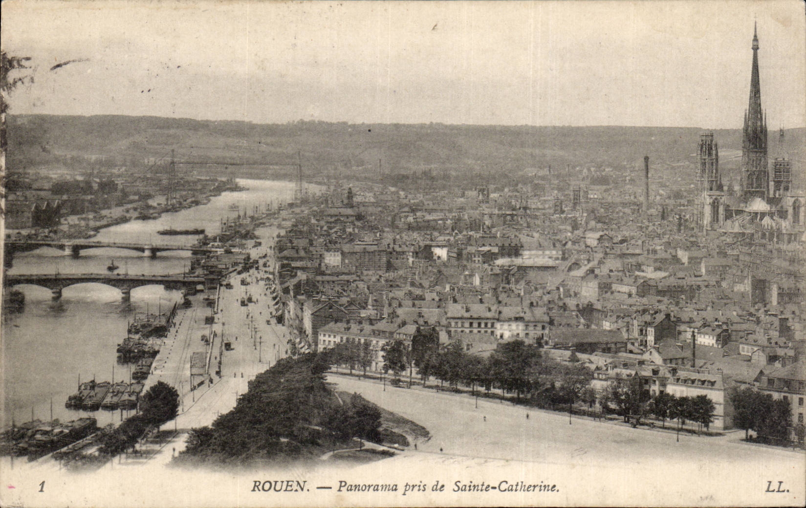 CPA Rouen Panorama taken of Sainte Catherine