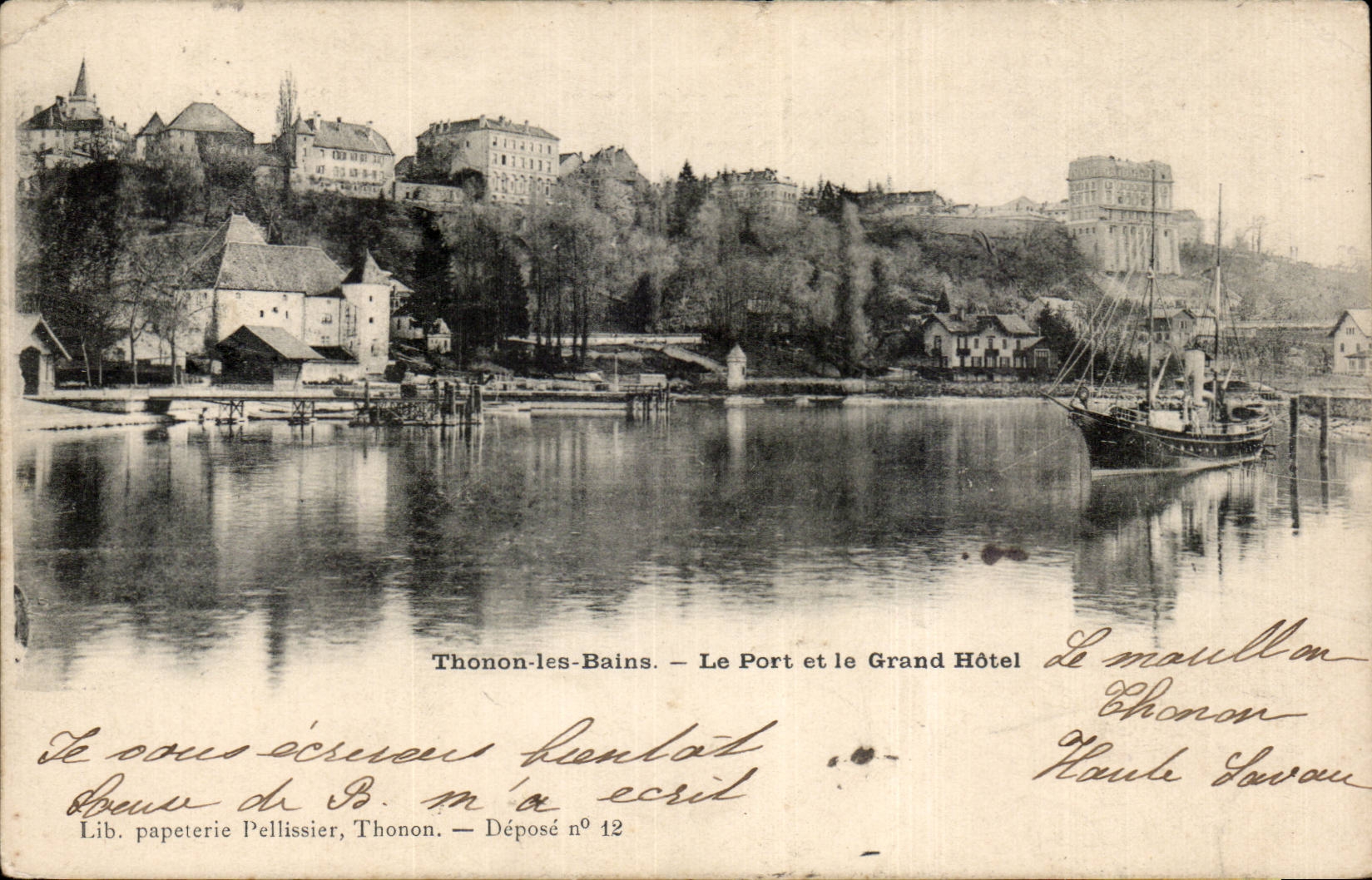 CPA Thonon les Bains the port and the large hotel