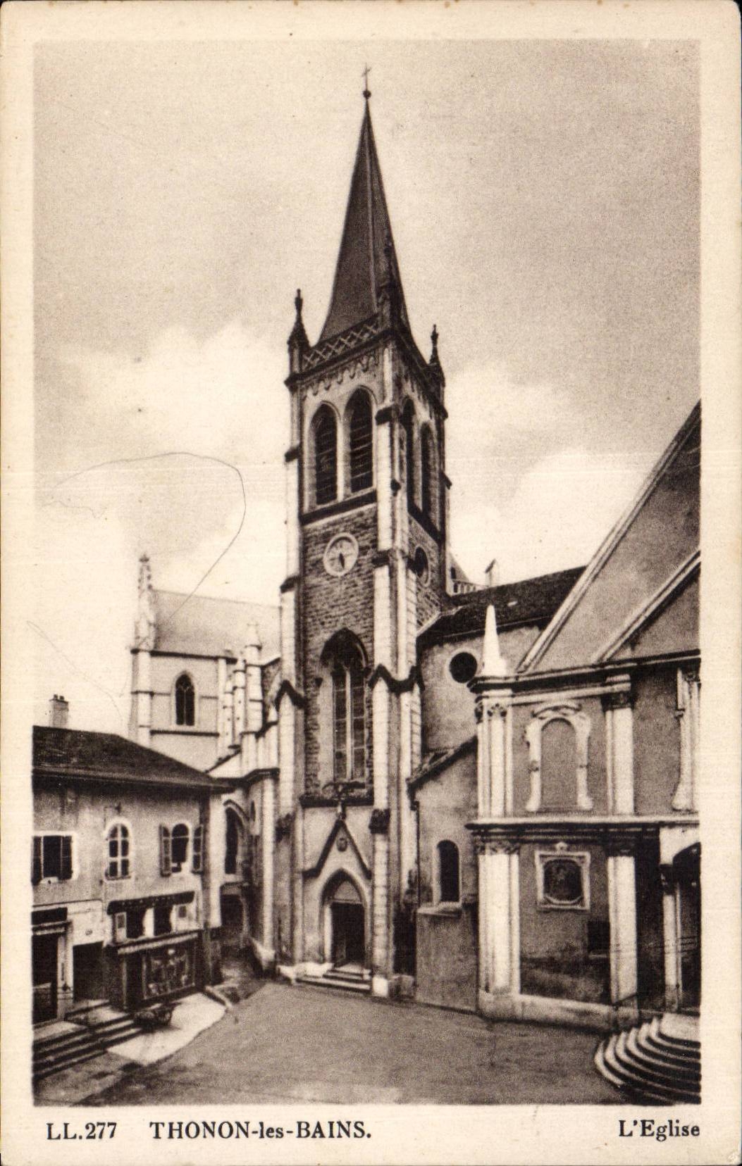 CPA Thonon les Bains the church