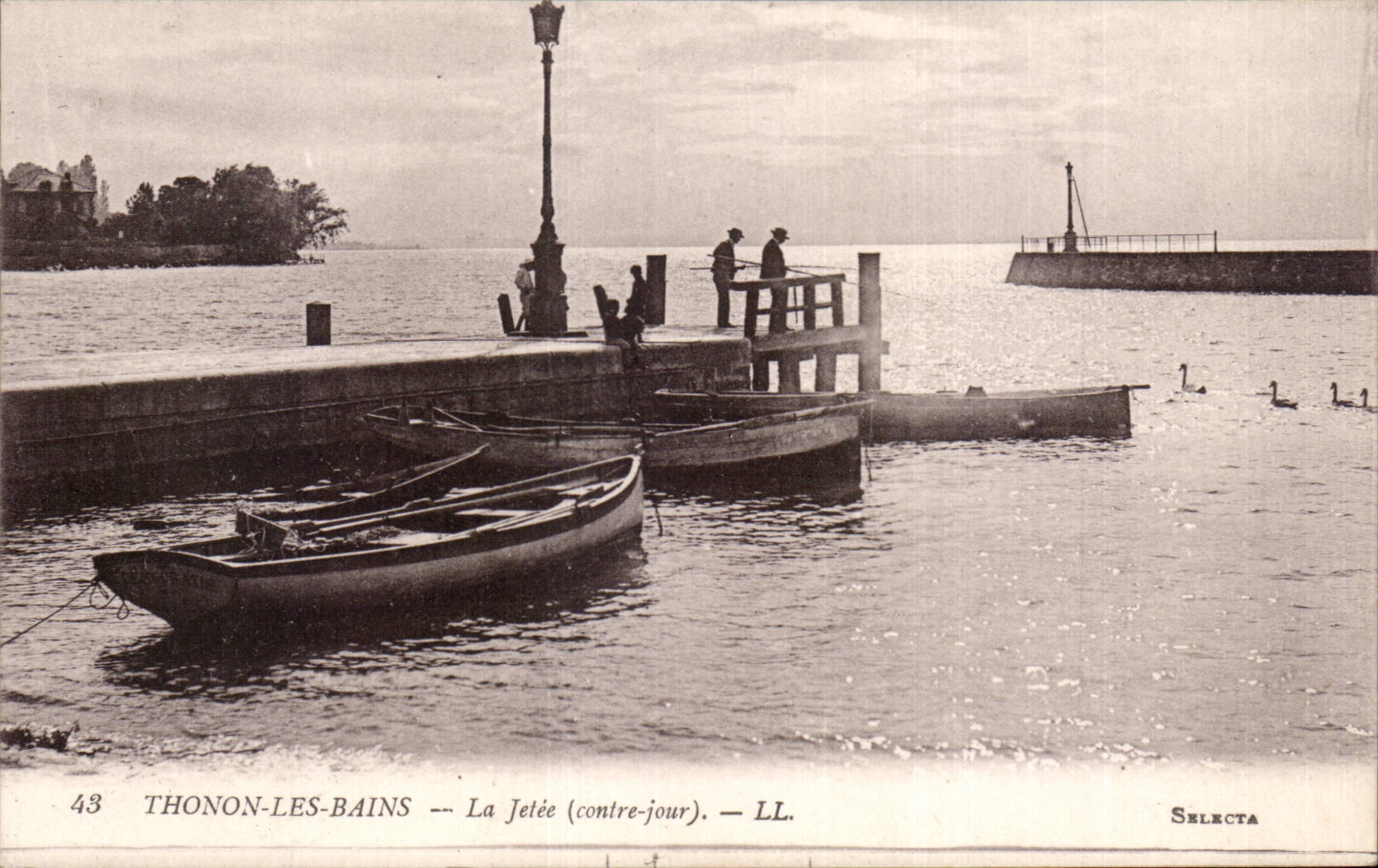 CPA Thonon les Bains the pier (against day)