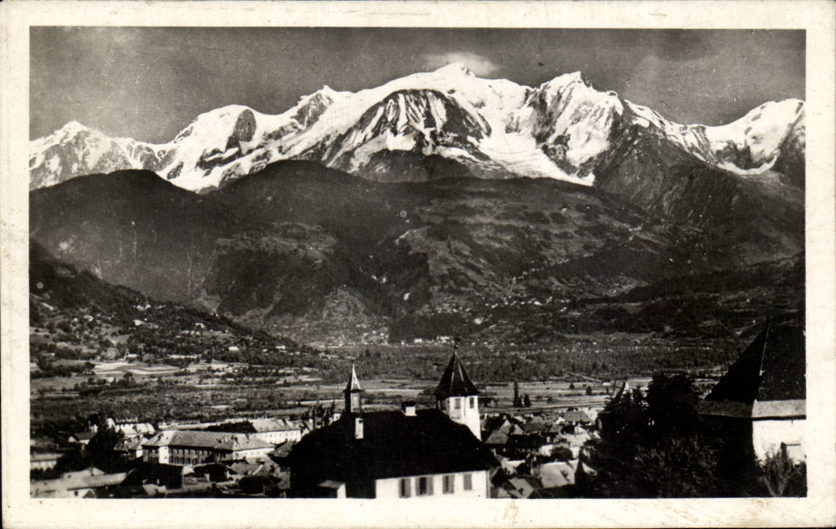 CPSM Sallanches Chateau des soeurs et le Mont Blanc