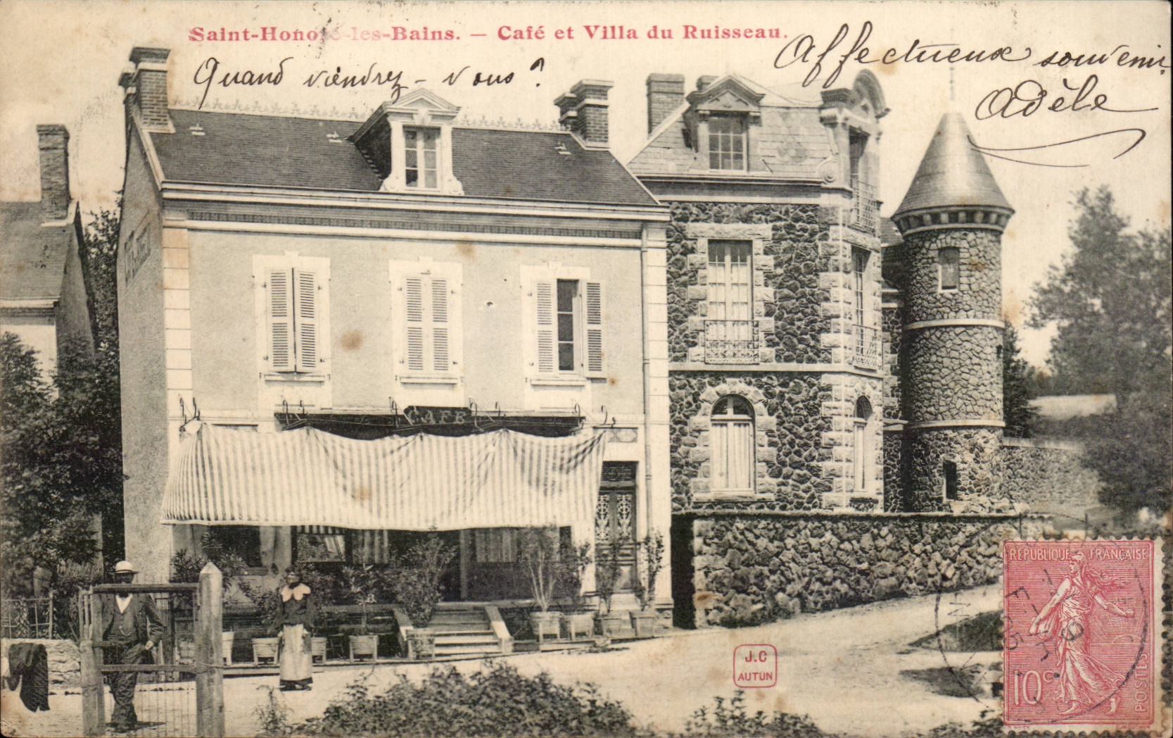 Los les Bains del santo de CPA honran el cafe y el chalet con el arroyo