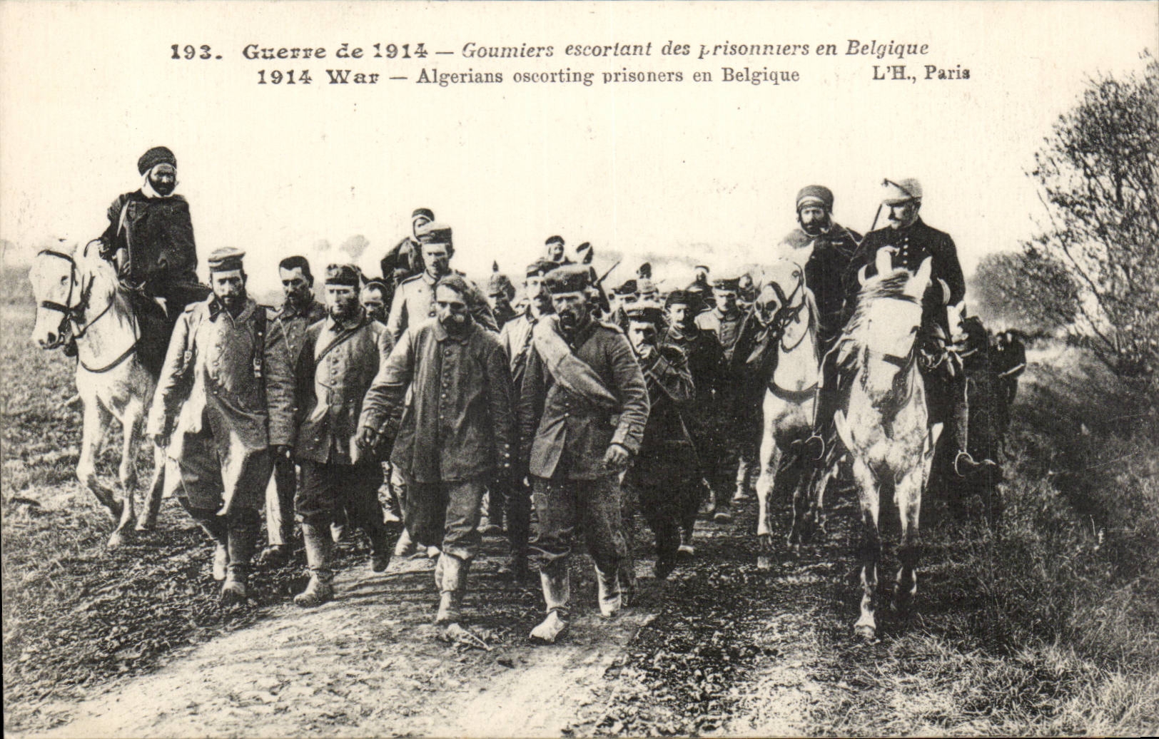 CPA War of 1914 escorting Goumiers of the prisoners in Belgium Militaria