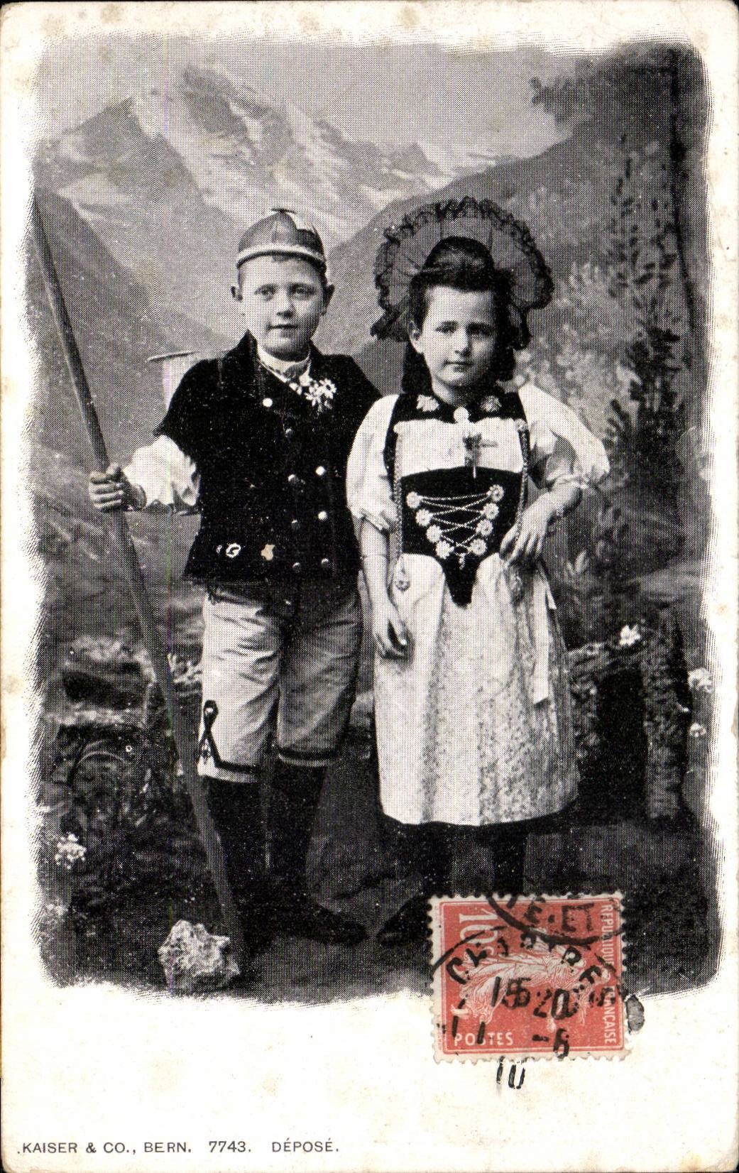 Fantasia suiza - ninos - trajes - folkore - CPA