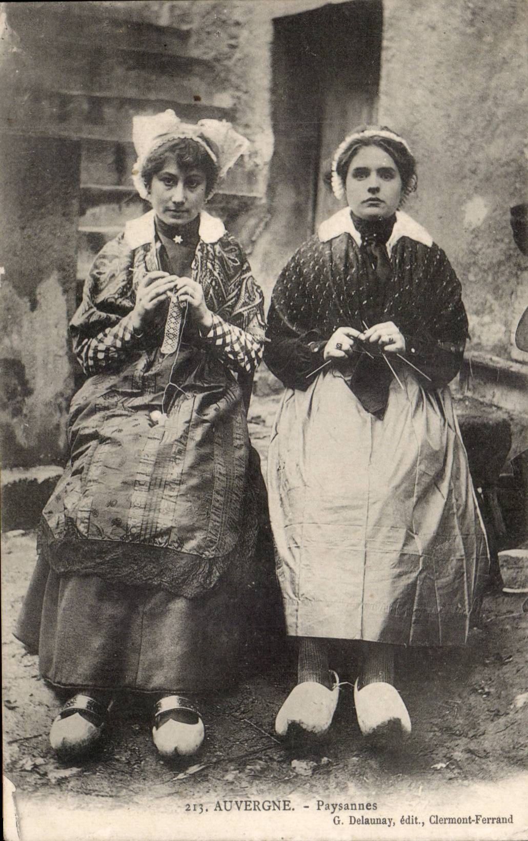 Folklore - Costumes - Auvergne - Peasant - CPA