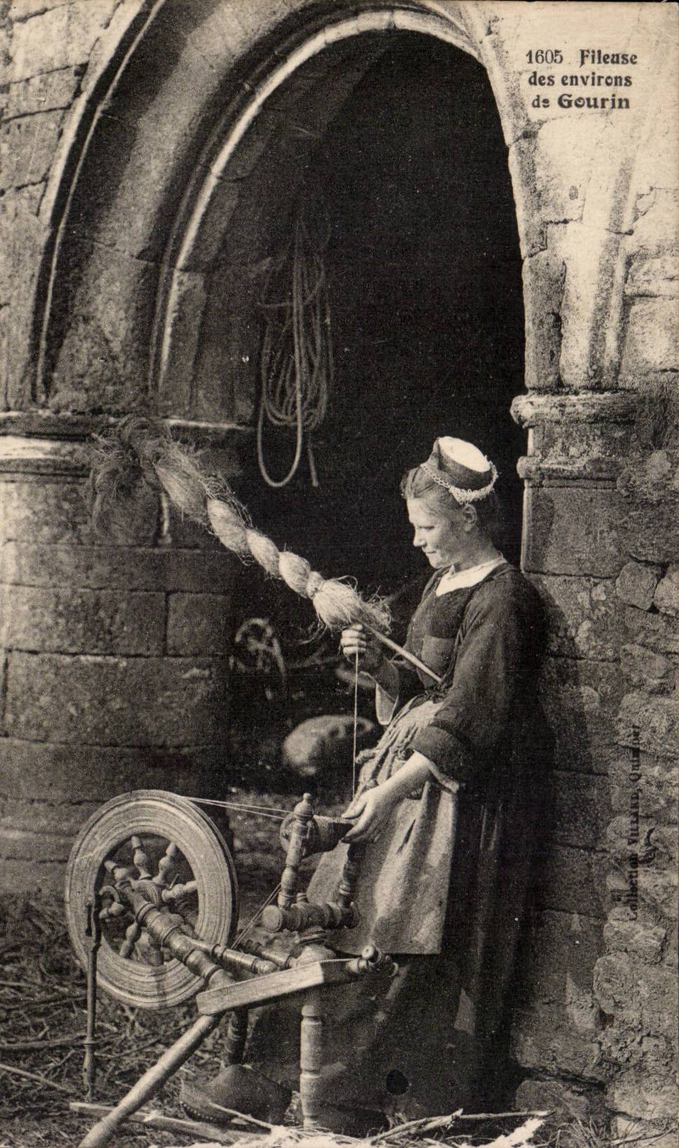 Folklore - Costumes - Ropemaking machine of the surroundings of Gourin - CPA