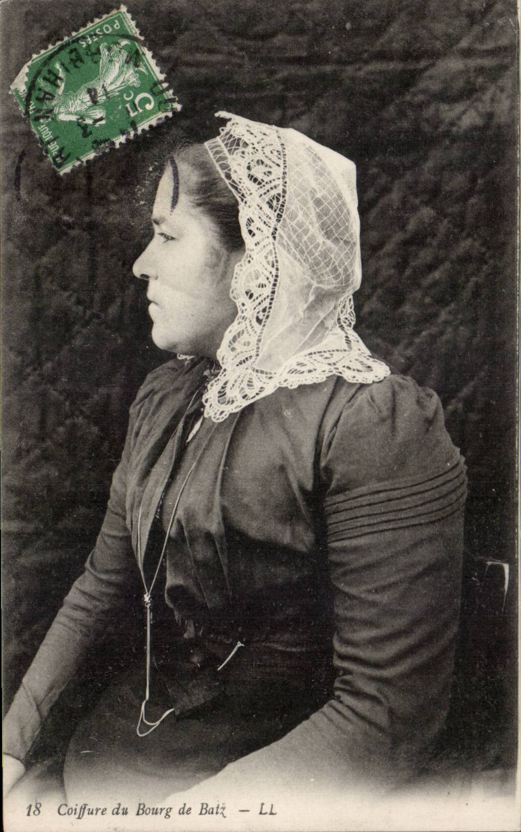 Folklore - Costumes - Hairstyle of the Borough of Batz - CPA