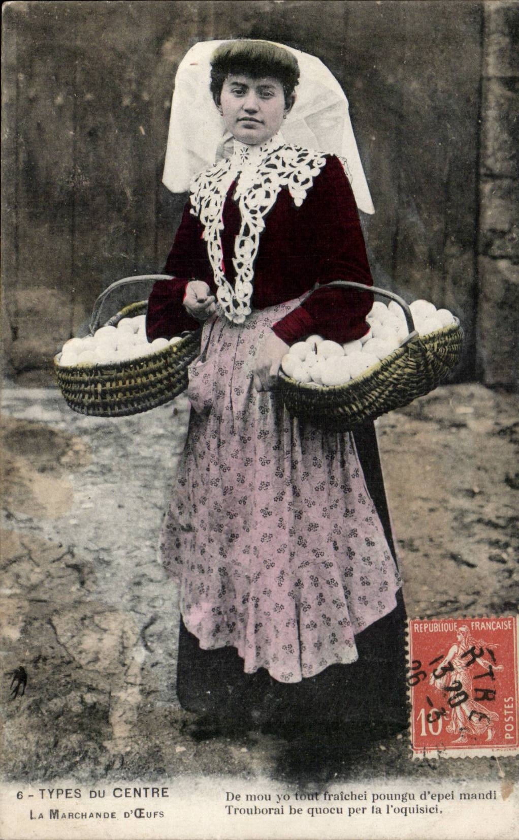 Folklore - Costume - Type of the Center the commercial one of eggs - CPA