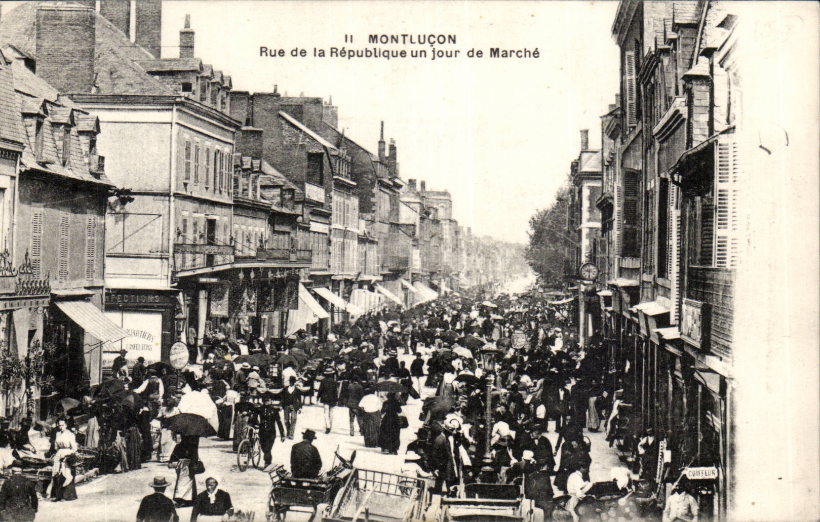 Montlucon - Rue de la Republique - Un Jour de Marche - CPA 