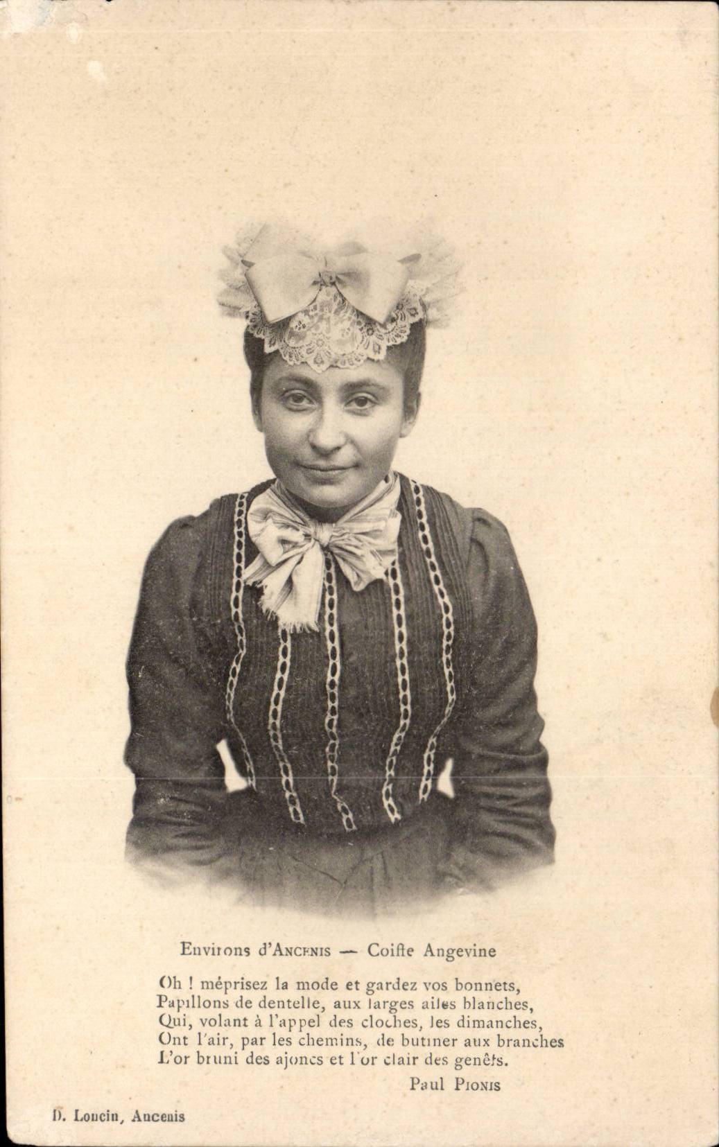 CPA Folklore Costume Surroundings of Ancenis Caps angevine