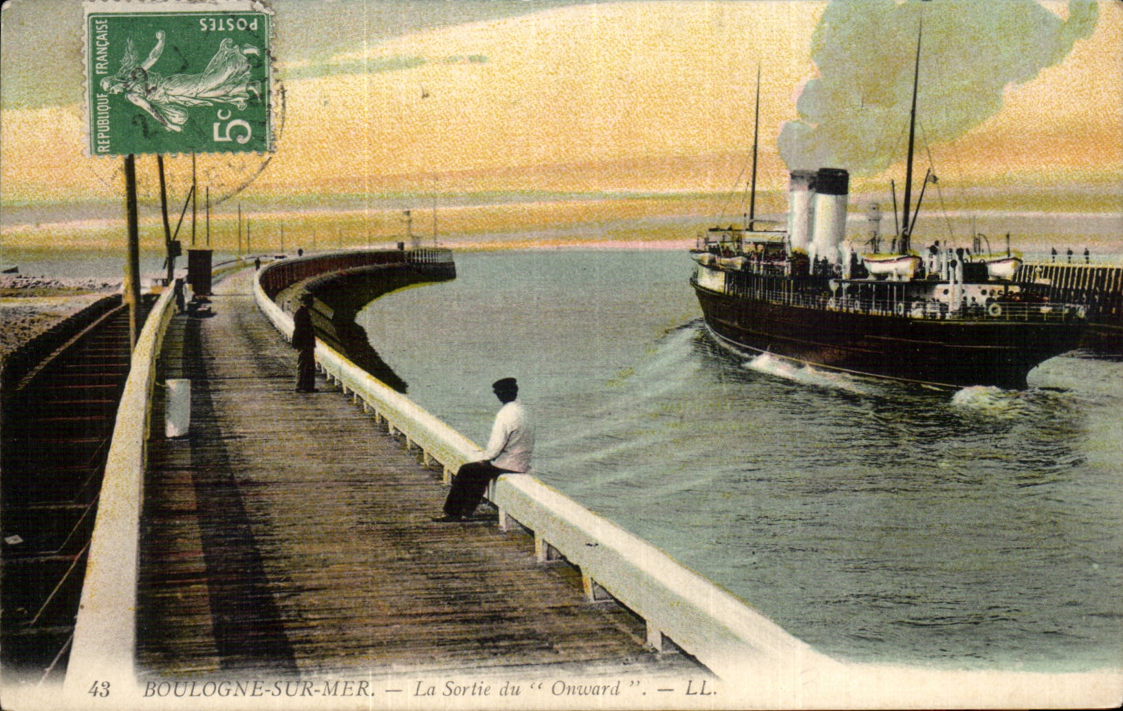 CPA Boulogne on Sea the exit of Onward Boat