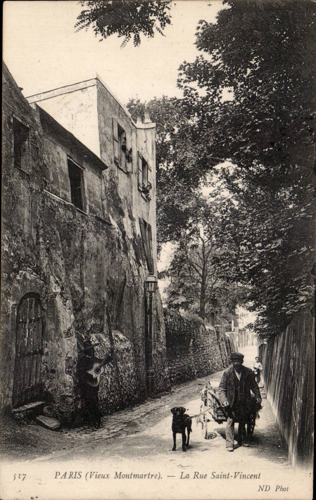 CPA Paris Vieux Montmartre La rue Saint Vincent