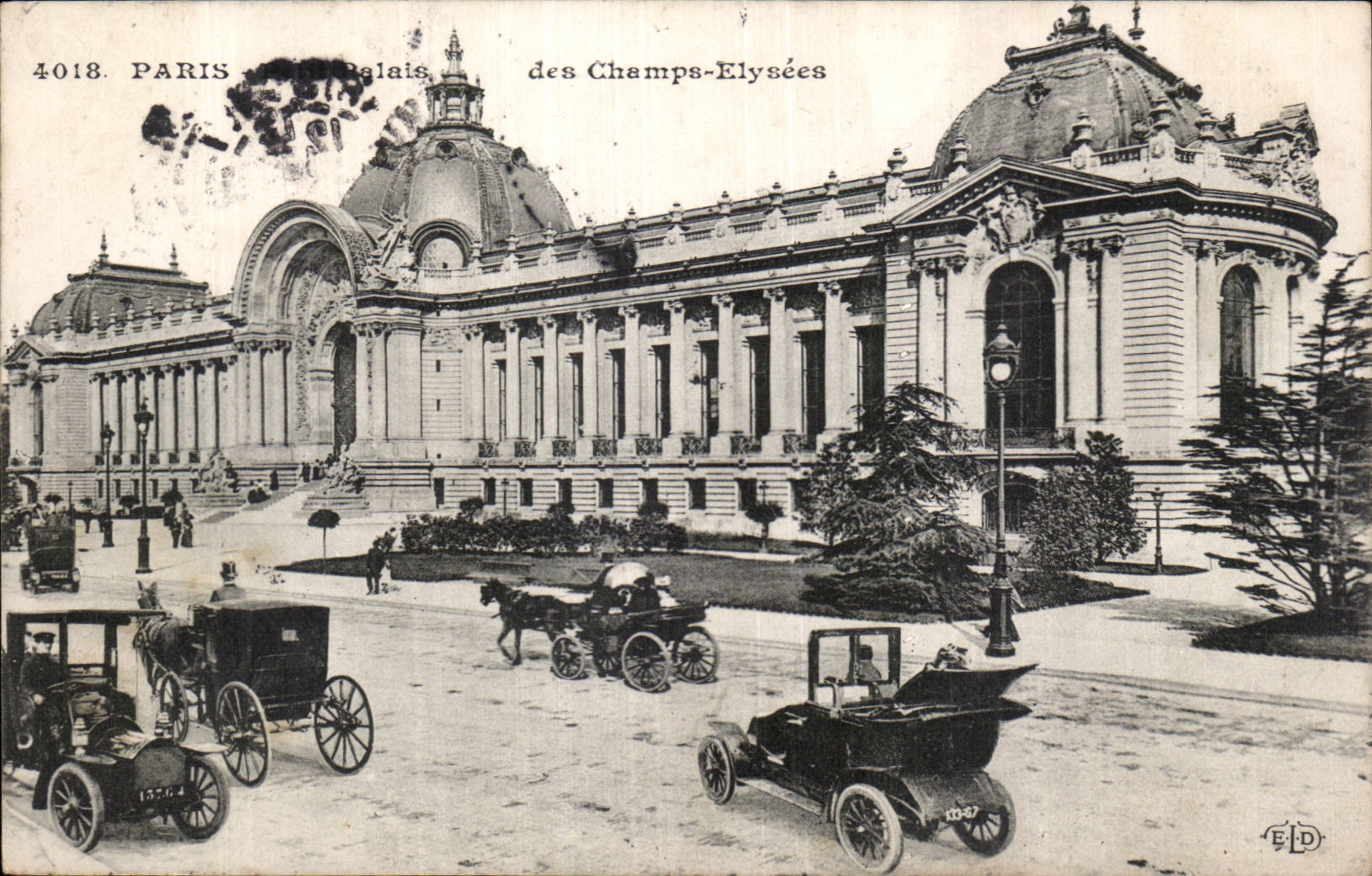 CPA Paris Palate of the Champs Elysees