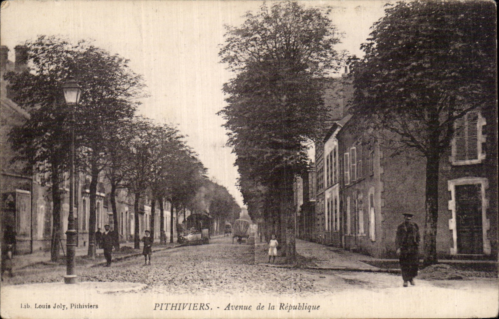 CPA Pithiviers Avenue of the Republic