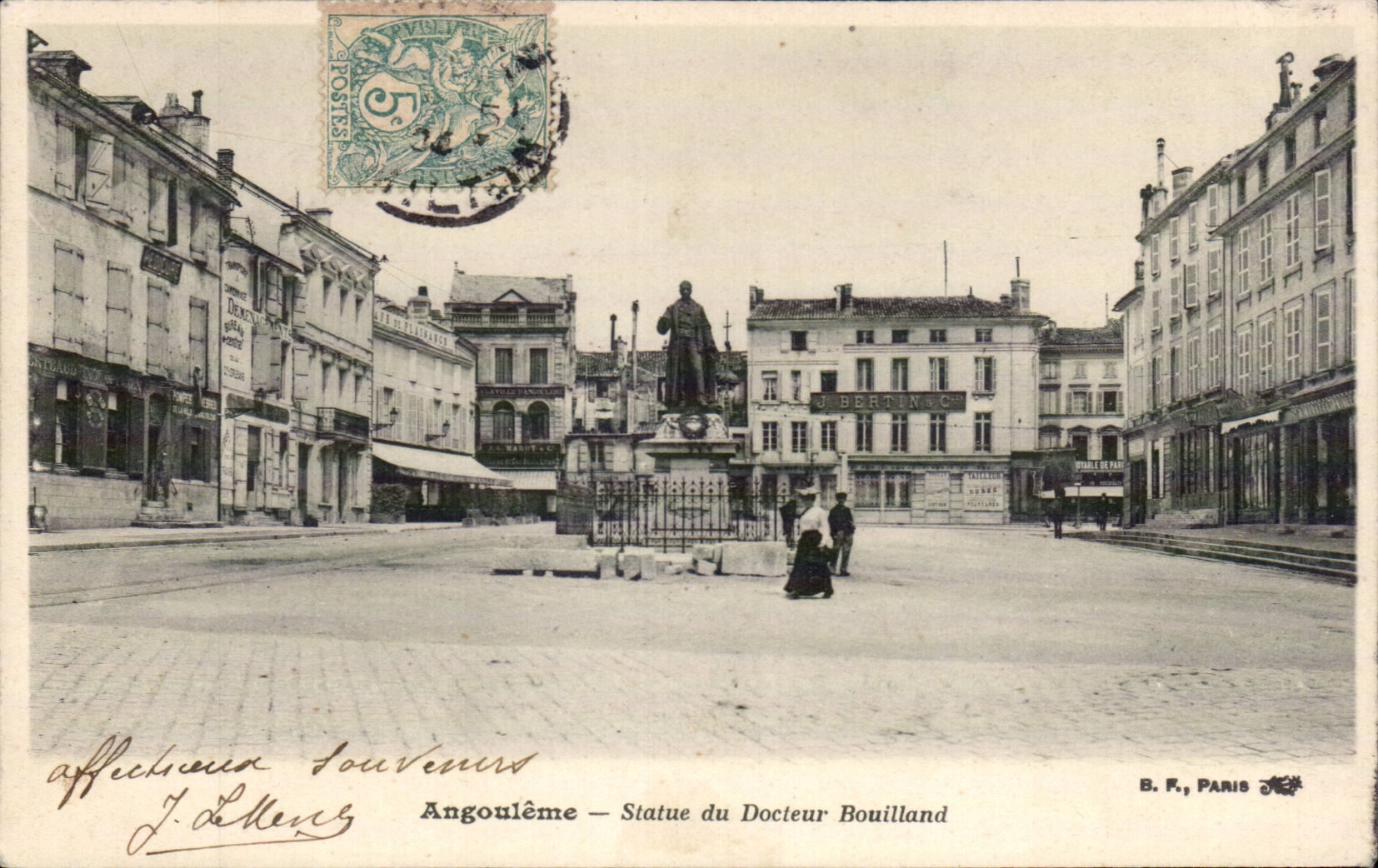 CPA Angouleme Statue du Docteur Bouilland 