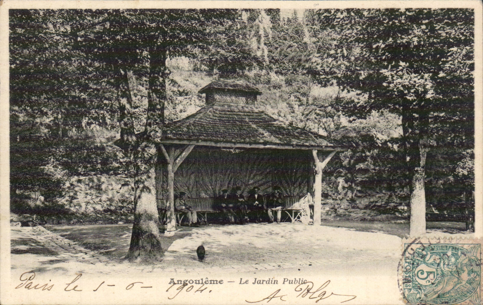CPA Angouleme Le jardin public 