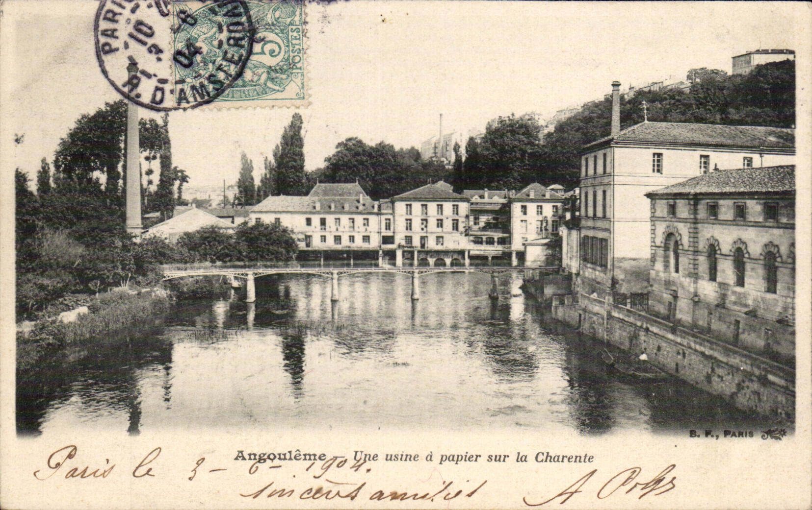 CPA Angouleme Une usine a papier sur la Charente
