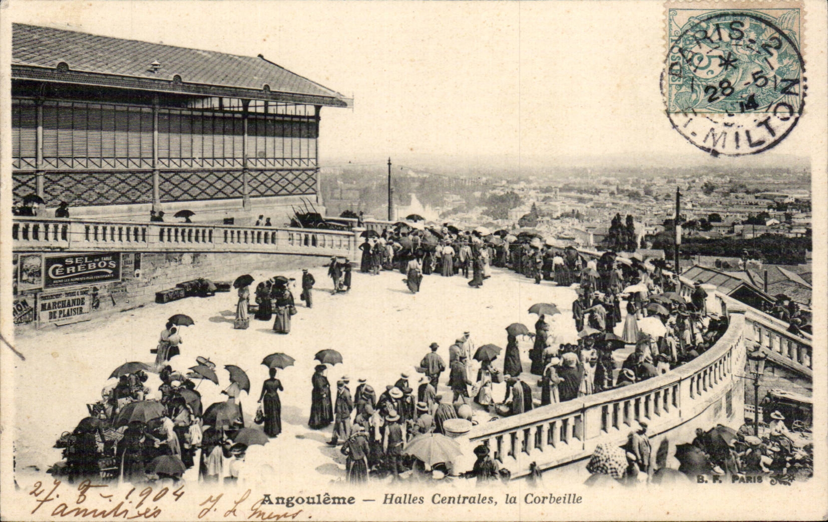 CPA Angouleme Les halles centrales La corbeille
