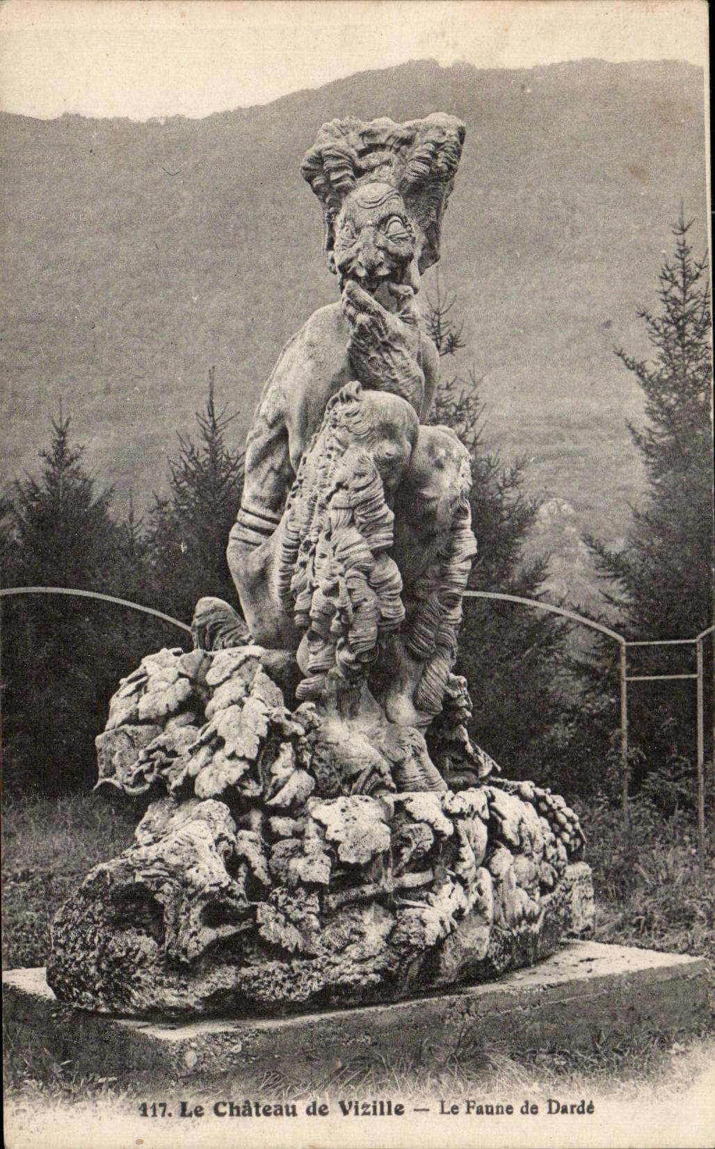 CPA el castillo de Vizille Le fauna de la imaginacion de los dardos