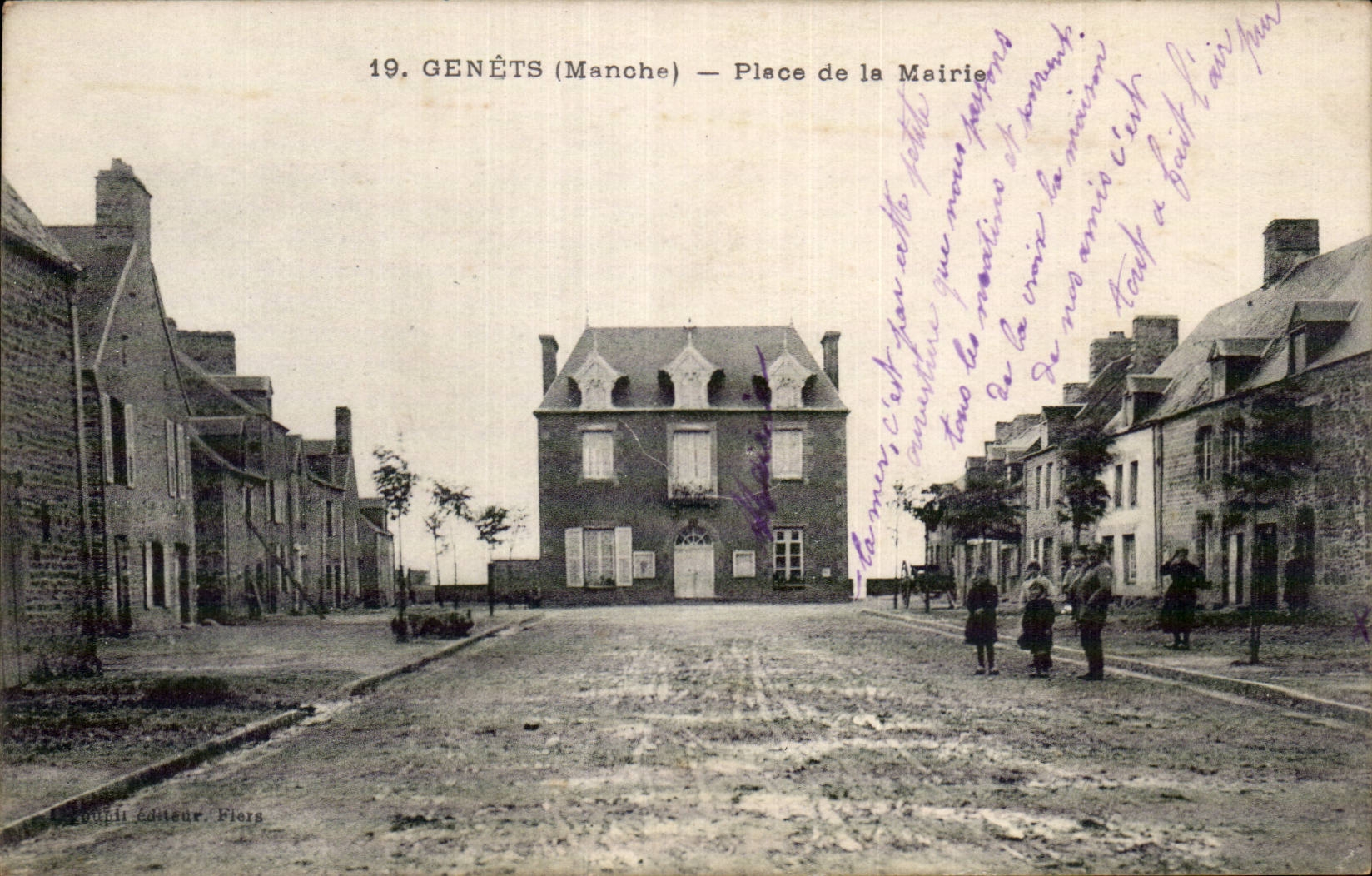 CPA Genets Place de la mairie