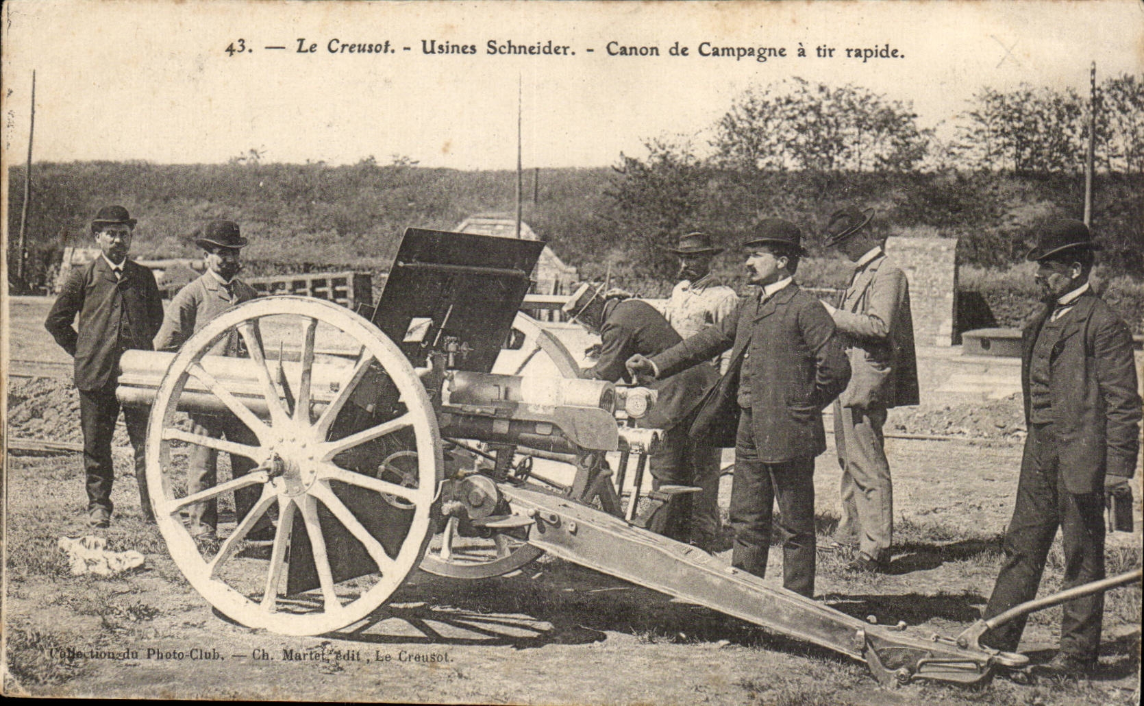 CPA Creusot Usines Schneider Field gun has shooting fast Militaria