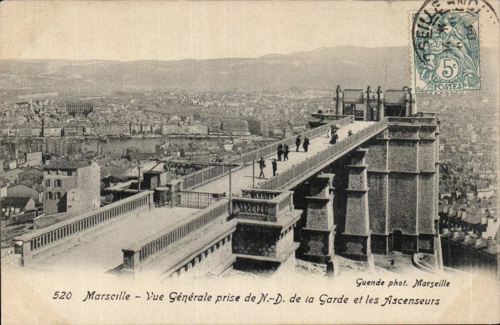 CPA Marseille Vue generale prise de ND de la garde et les ascenseurs