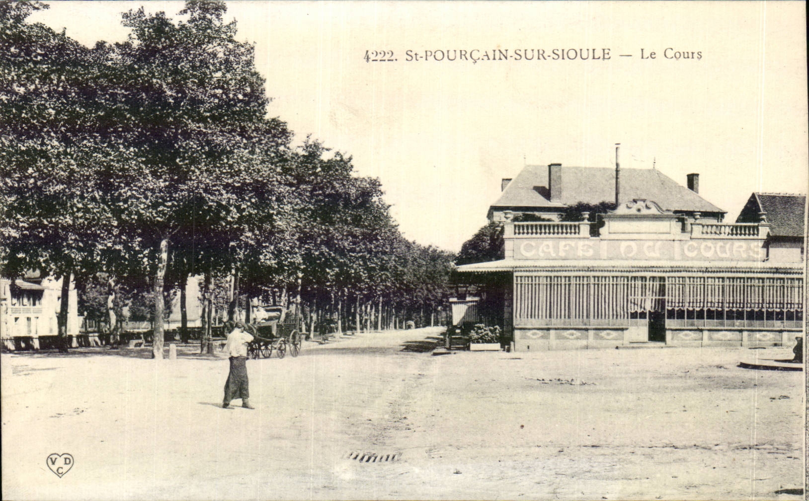 CPA Saint Pourcain on Sioule Le course