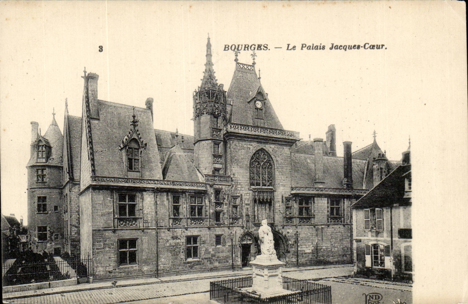 Corazon de CPA Bourges Le palate Jacques