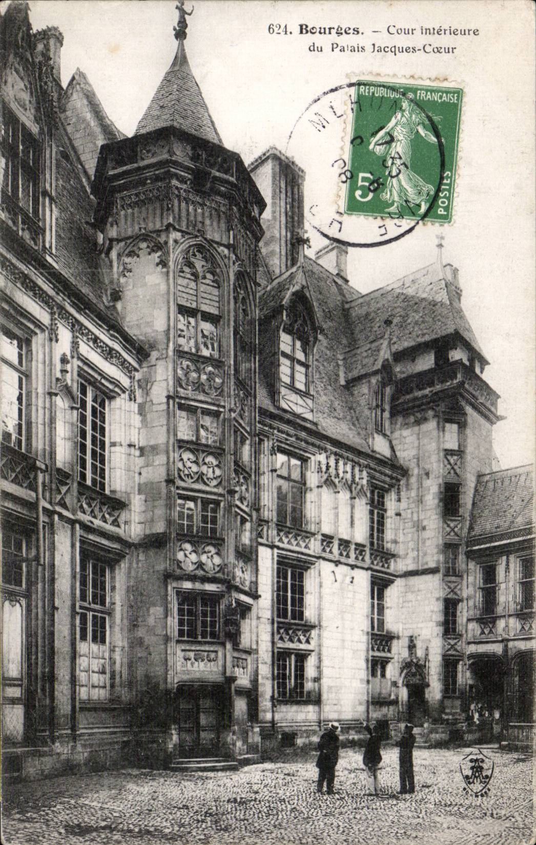 Corte interior de CPA Bourges del corazon de Jacques del paladar