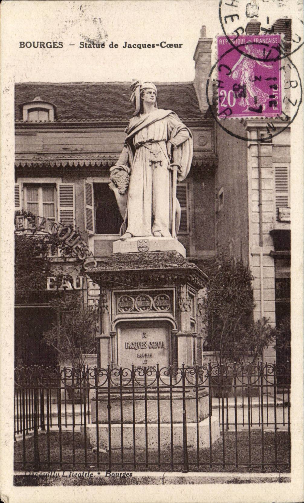 Estatua de CPA Bourges del corazon de Jacques