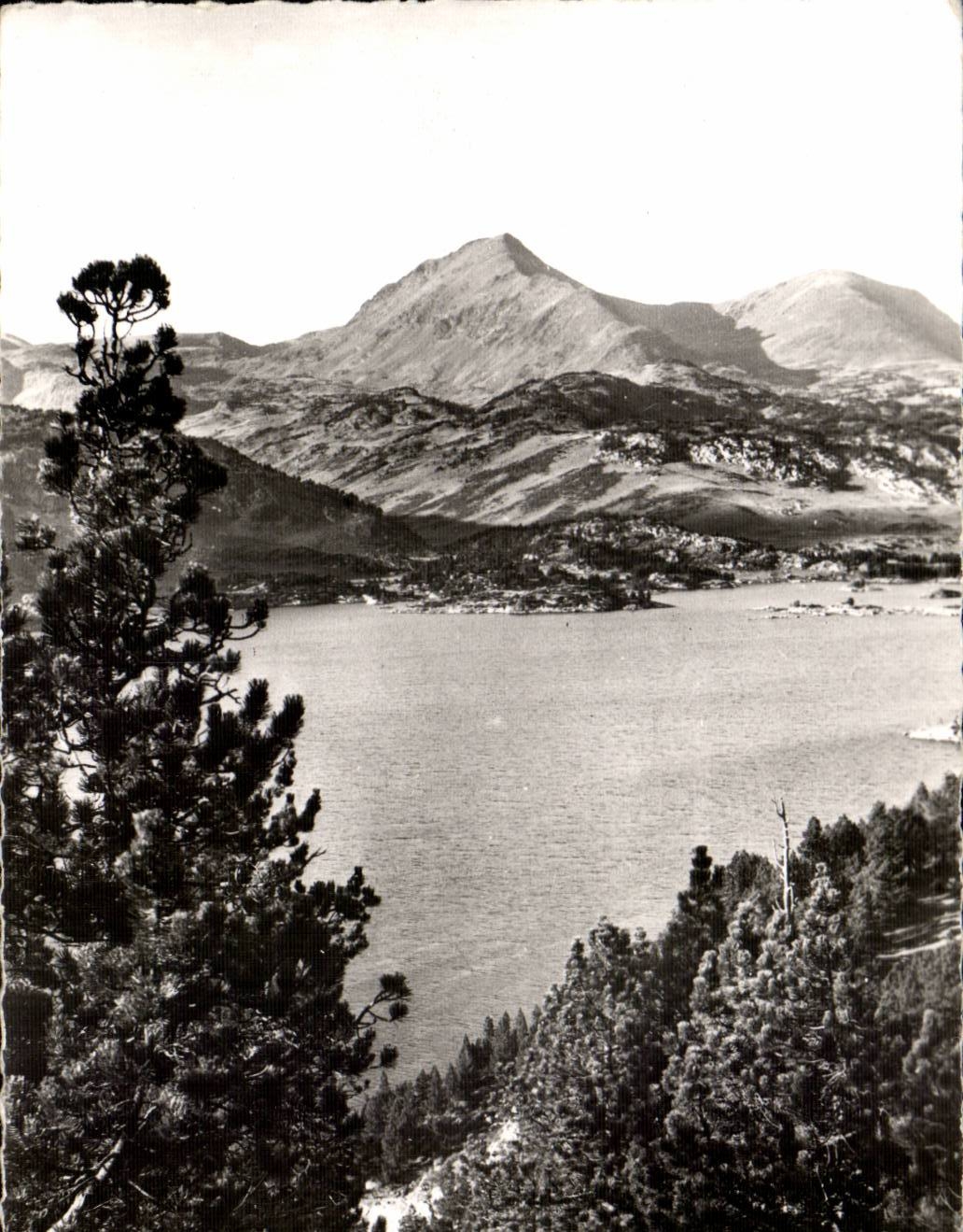 CPSM Environs of Make Romeu Bouillouses Vue towards the Peak Peric