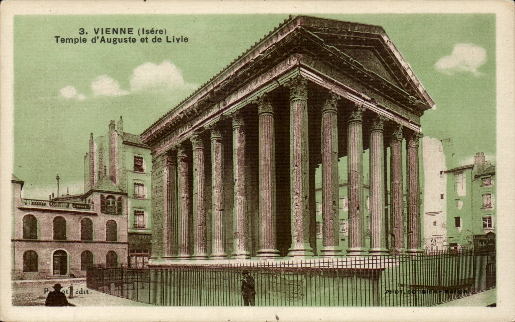 CPA Vienne Temple d'Auguste et de Liyle