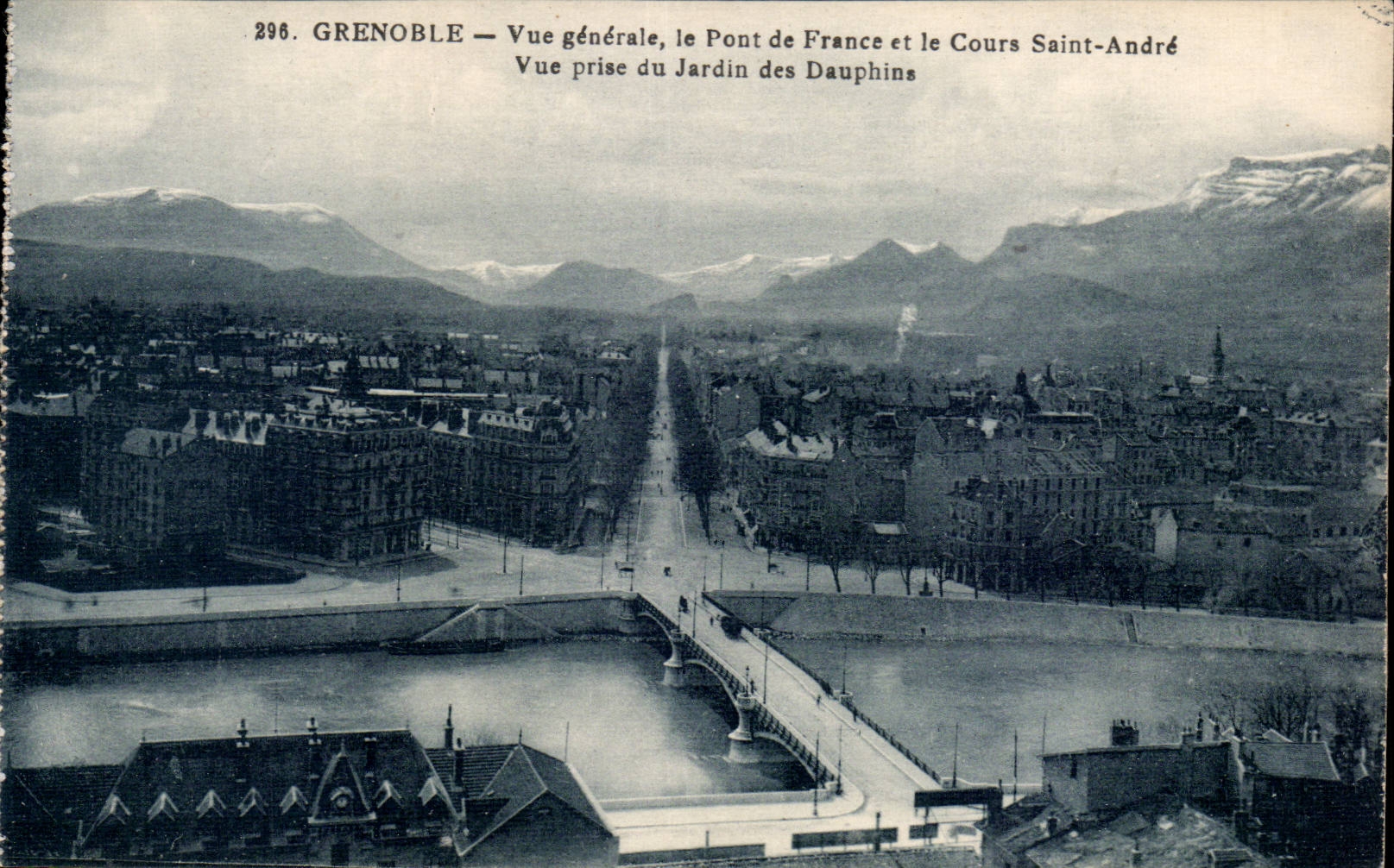 CPA Grenoble View the bridge of France and the course Saint Andre Seen from of the garden of the Dolphins